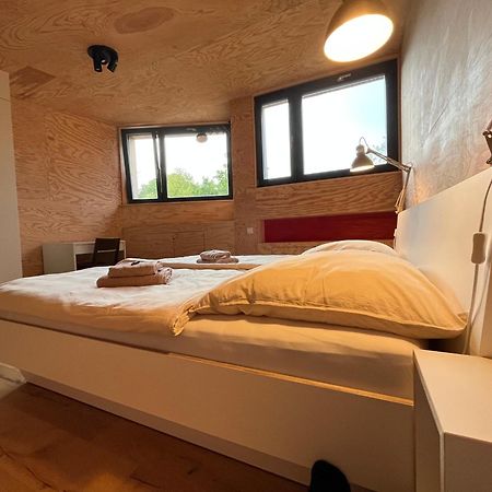Grosse Wohnung Mit Loggia Темплин Екстериор снимка