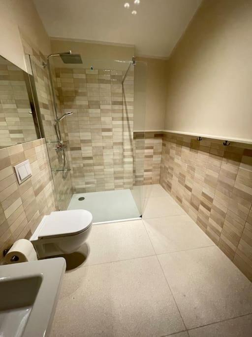 Grosse Wohnung Mit Loggia Темплин Екстериор снимка